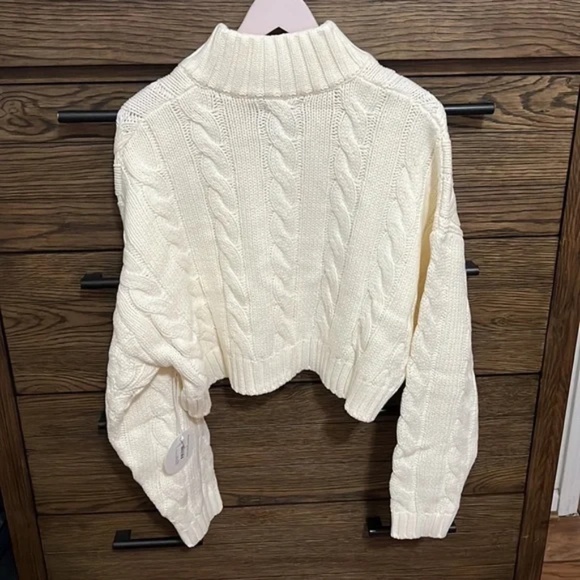 Staud Cropped Hampton Ivory Sweater SZ M NWOT $325 - Picture 8 of 9